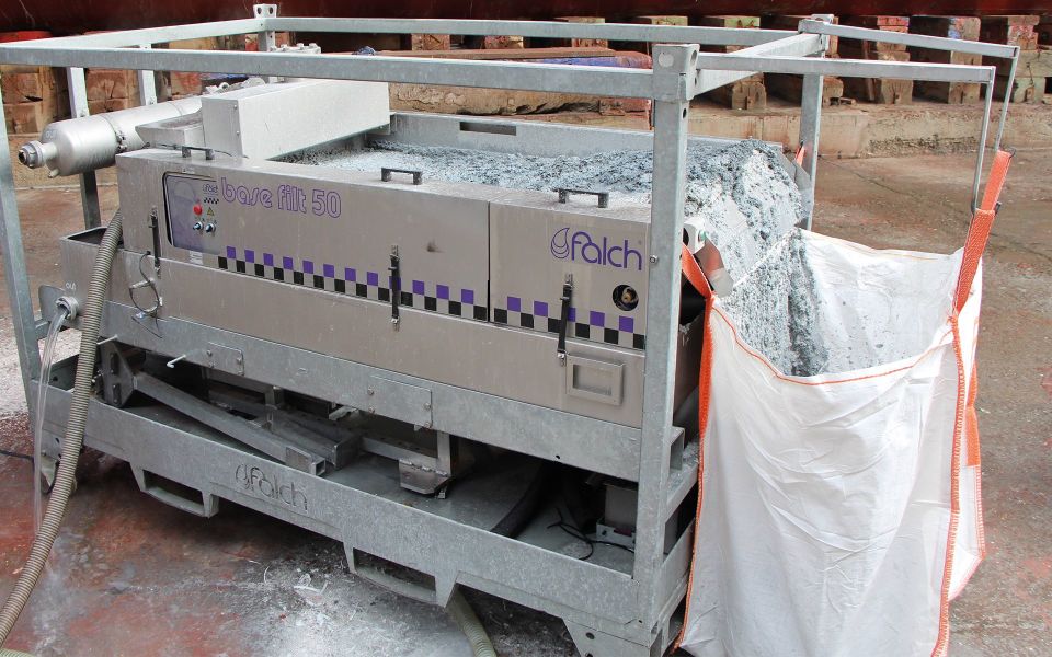 Base Filtre 50, 50 l/dak, 80 °C, Filtre Alanı 1,6 m x 1 m, 400 V/50 Hz/16 A, 5 m, 264 x 158 x 187 mm, 822 kg